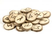 Runen Foto: © lcswart @ Fotolia Runen Foto: © lcswart @ Fotolia