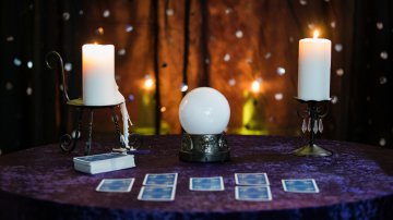 Karmakarten und Astrologie Foto: © Tilted Hat Productions @ shutterstock