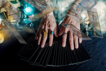 Tarot: Grundmuster der vier Karten Foto: © WICHAI WONGJONGJAIHAN @ shutterstock