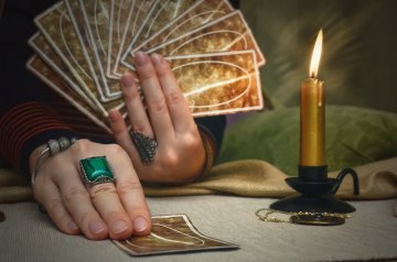 Crowley Tarot - die Konstellation des Magiers Foto: © n_defender @ shutterstock