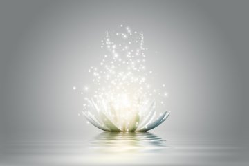 Spirituelle Rituale für jede Jahreszeit Spirituelle Rituale für jede Jahreszeit Foto: © Vadim Georgiev @ shutterstock