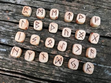 Rune 20 im Futhark Rune 20 im Futhark Foto: © ALICE_NOIR @ shutterstock