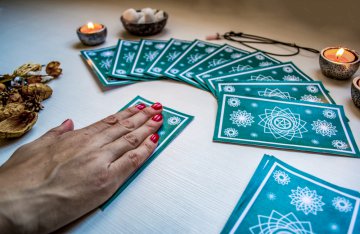 Das Kartenlegen - Wie funktioniert das genau? Das Kartenlegen - Wie funktioniert das genau? Foto: © JIR Moronta @ shutterstock