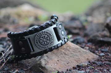 Vegvisir: Die Bedeutung des nordischen Kompasses Foto: © Alejandro.jpeg @ AdobeStock